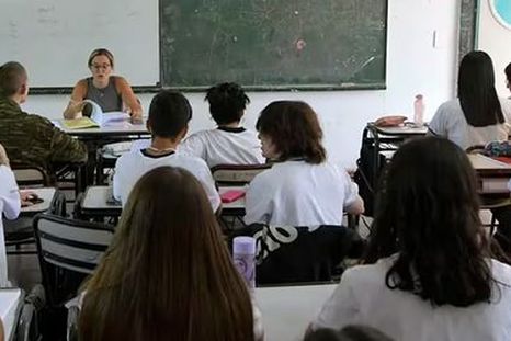 La DGE impulsa cambios en el secundario. La DGE impulsa cambios en el secundario.