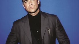 Robbie Williams nació el 13 de febrero de 1974. Robbie Williams nació el 13 de febrero de 1974.
