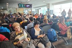 Argentina es parte de un ranking que demuestra las largas filas y demoras que muchas veces deben pasar los pasajeros Foto: Gabriela Yalangozian