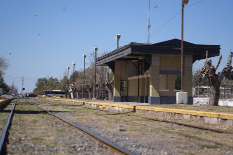 Tren de Cercanías del Este Tren de Cercanías del Este