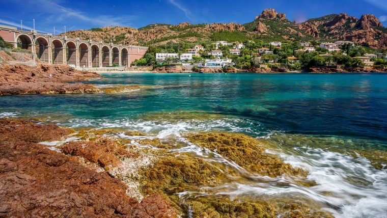 El pueblo de Anthéor, en la costa de Saint-Raphaël, es uno de los destinos de la lista Foto: Locationscout.net