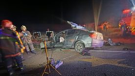 Un hombre murió luego de chocar contra un camión. Un hombre murió luego de chocar contra un camión.