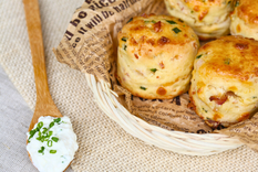 Scones de queso suaves y hojaldrados: receta imperdible Foto: Shutterstock