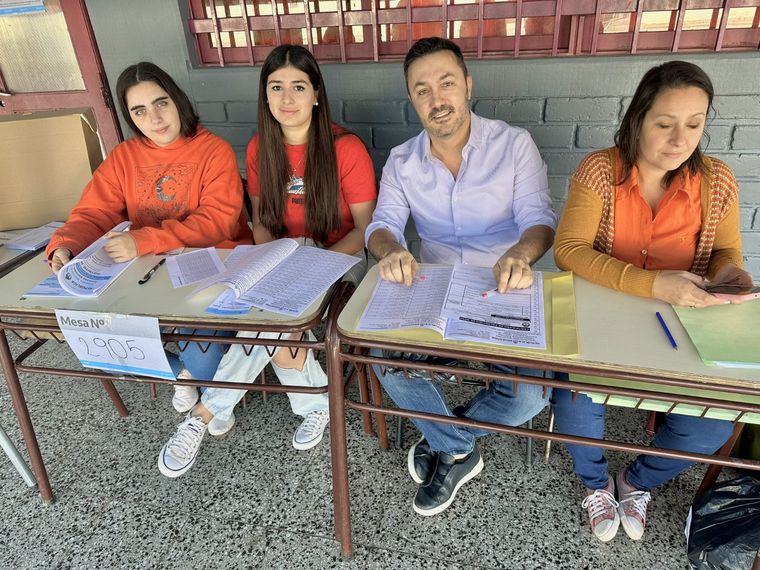 Luis Petri fiscaliza en nombre de La Libertad Avanza Foto: Twitter