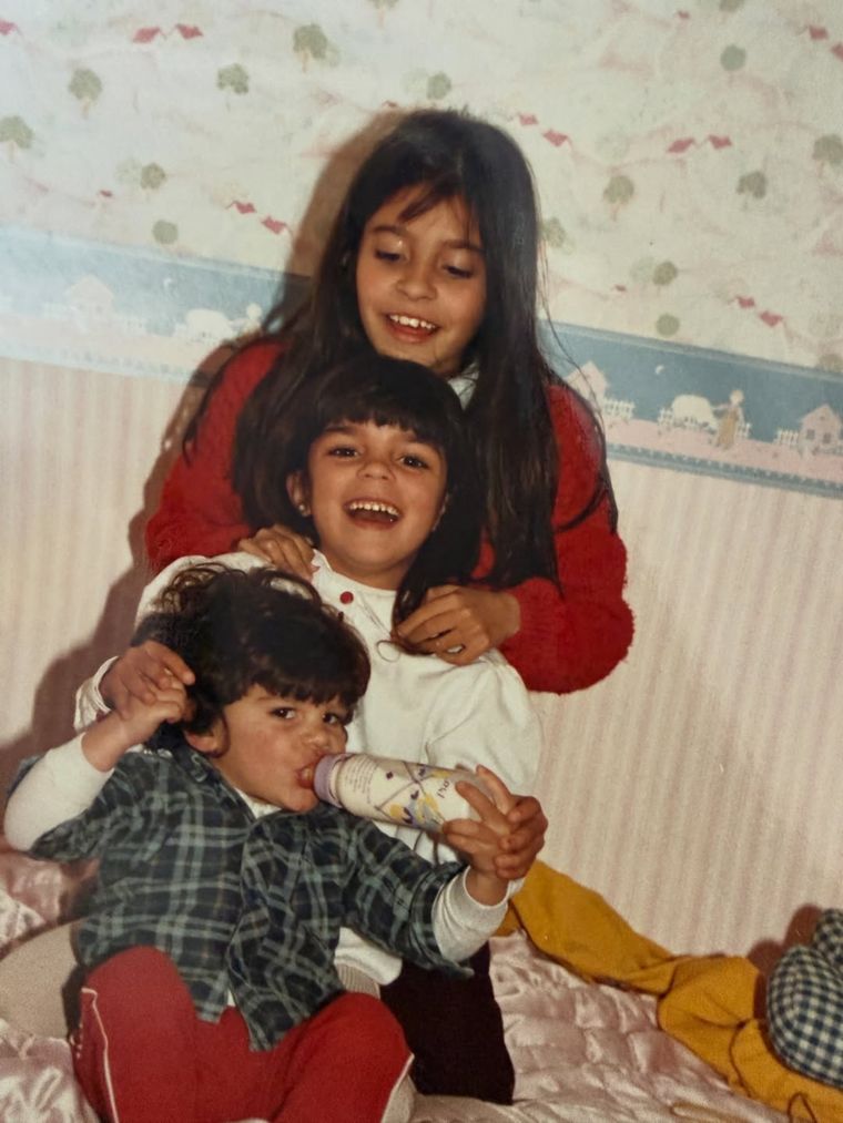 Ferrara junto a su familia. Ferrara junto a su familia.