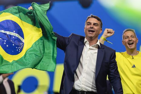 flavio bolsonaro apunto contra lula y prometio mano dura: tratare a los narcos como terroristas