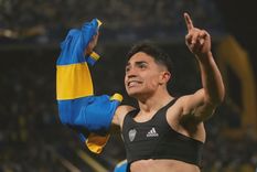 Langoni, de 19 años, le dio un triunfo muy sufrido a Boca frente al puntero Atlético Tucumán.