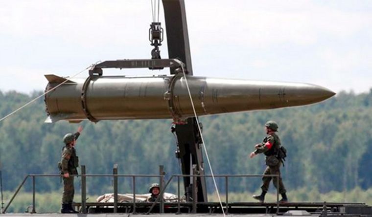 Rusia tiene misiles que pueden trasladar ojivas nucleares. Foto: Efe.