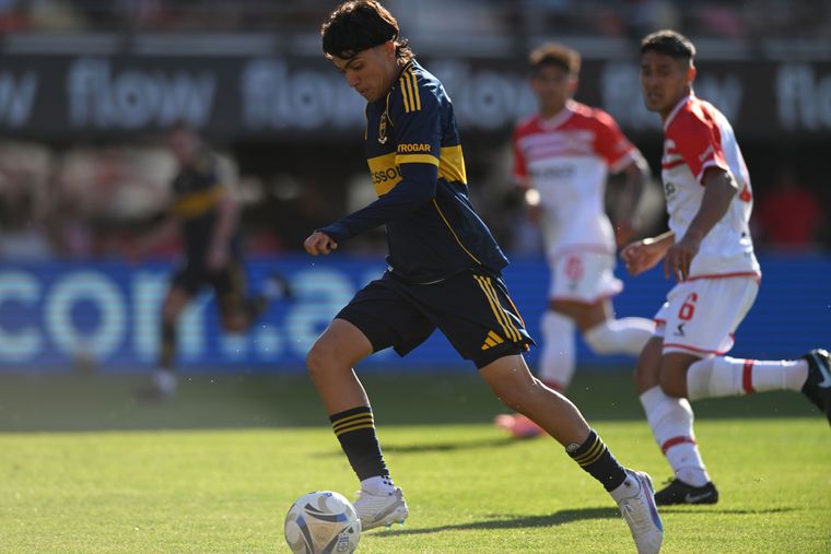 Con un partidazo de Zeballos, Boca venció a Estudiantes en el Estadio UNO.
