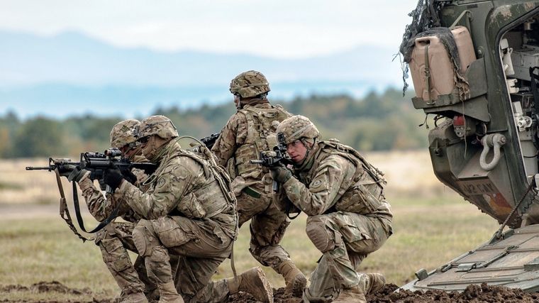 Las tropas de la OTAN están en guardia. Foto: U.S.Army