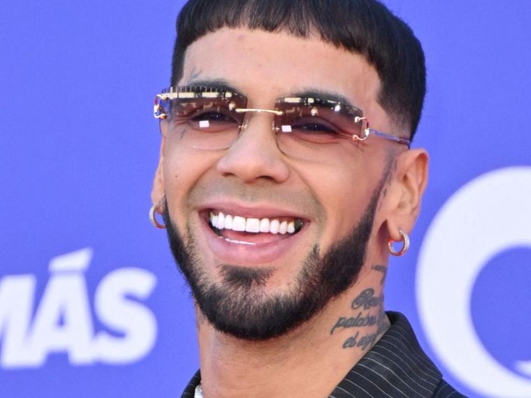 Anuel AA lanzó una fuerte advertencia.