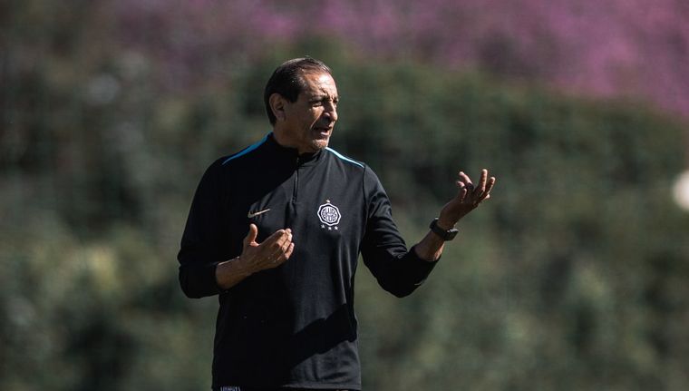 Ramón Díaz renunció en Olimpia tras dirigir solo 7 partidos.