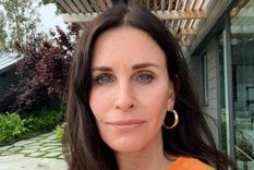 Foto: https://www.infobae.com/america/entretenimiento/2019/06/15/courteney-cox-cumple-55-anos-la-estrella-de-friends-que-sufrio-envejecer-en-hollywood/