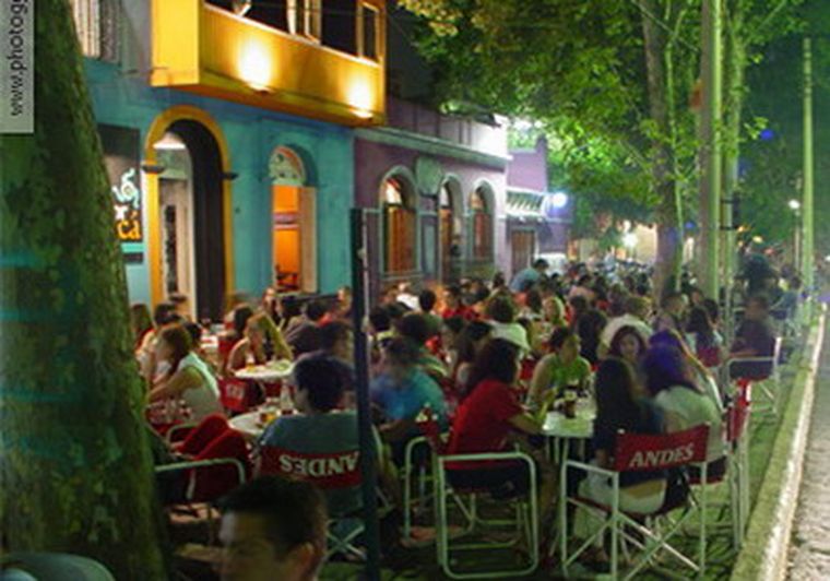 La Arístides, la calle de los bares mendocinos.
