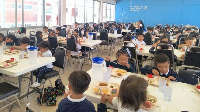 "A Favor del Niño" aplica un modelo integral basado en educación, salud mental, bienestar emocional y la salud física.