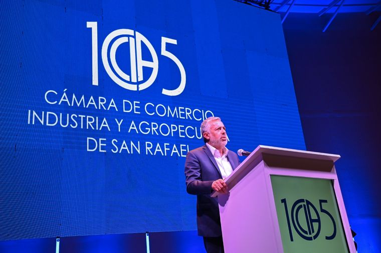 Alfredo Cornejo en el Almuerzo de las Fuerzas Vivas de San Rafael. Foto: Gobierno de Mendoza