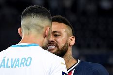 Álvaro González y Neymar recibirían la misma sanción. Foto: EFE
