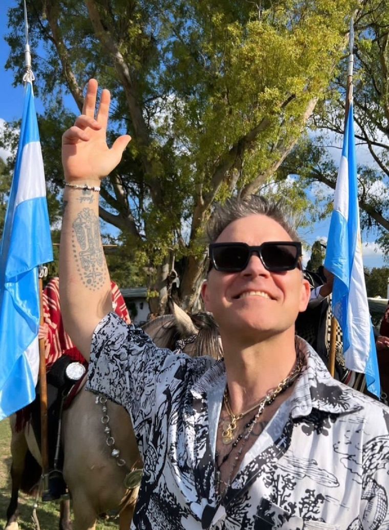 Robbie Williams pasa unos días de vacaciones con su familia en Argentina