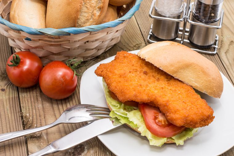 La receta de sándwich de milanesa de pollo tiene variantes en todo el mundo, desde Argentina hasta Italia y Estados Unidos. La receta de sándwich de milanesa de pollo tiene variantes en todo el mundo, desde Argentina hasta Italia y Estados Unidos.