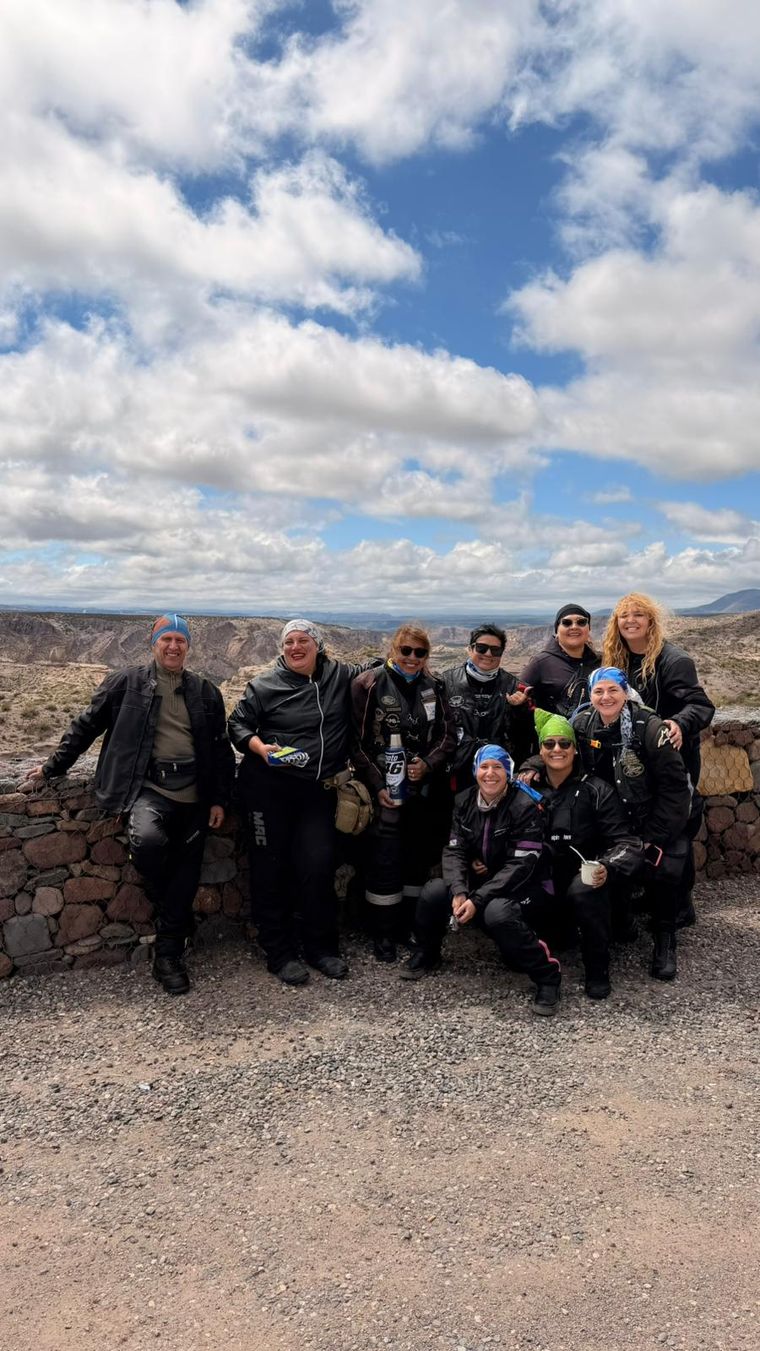 El relevo internacional de mujeres en moto ya pisa suelo mendocino y prepara actividades en Malargüe, Godoy Cruz y Ciudad. El relevo internacional de mujeres en moto ya pisa suelo mendocino y prepara actividades en Malargüe, Godoy Cruz y Ciudad.