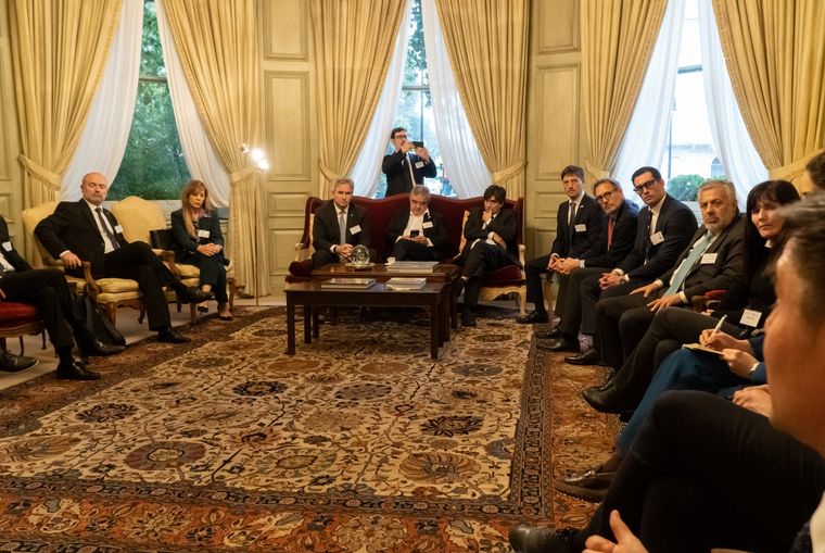 La compañía británica ya ha realizado exploraciones en el país hace algunos años y cuentan con negocios en Brasil, Chile y Perú. Foto: Presa Gobierno de Mendoza