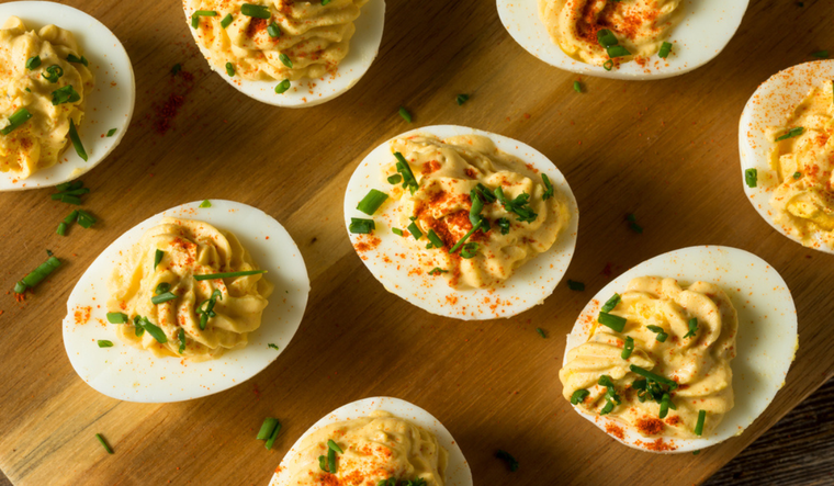 Huevos duros rellenos con mayonesa y mostaza: receta fácil y sabrosa Foto: Shutterstock