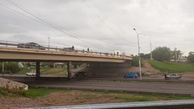 caos en el acceso este: por un problema con un hombre desvian el transito caos en el acceso este: por un problema con un hombre desvian el transito