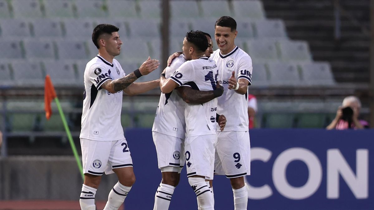 Alex Arce brilló con un triplete, es goleador de la Libertadores y sueña con el Mundial