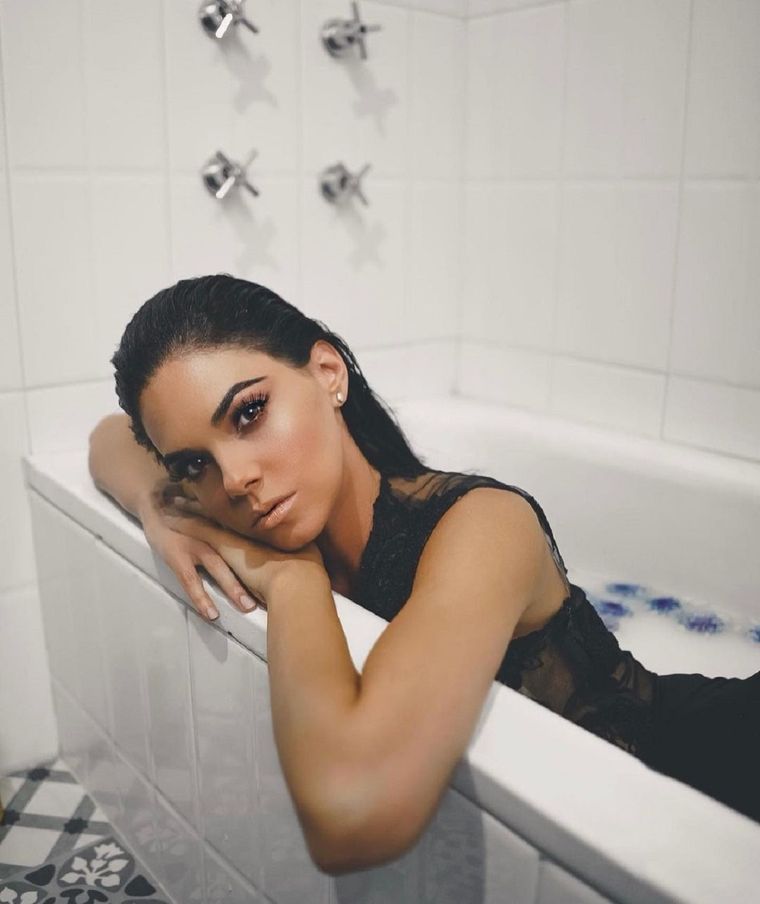 Livia Brito está está comprometida con Mariano Martínez Foto: Instagram