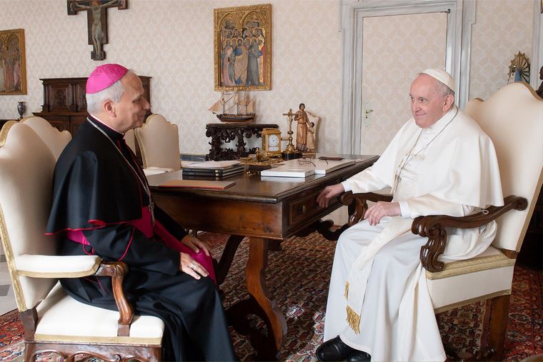 Robert Francis Prevost y el papa Francisco. Foto: ©VATICAN MEDIA