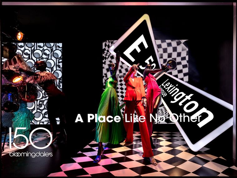 Vidriera para Bloomingdale en su 150 aniversario. La tienda ubicada en la icónica esquina de la E 59 y Avenida Lexington celebró a lo grande en 2022. Vidriera para Bloomingdale en su 150 aniversario. La tienda ubicada en la icónica esquina de la E 59 y Avenida Lexington celebró a lo grande en 2022.