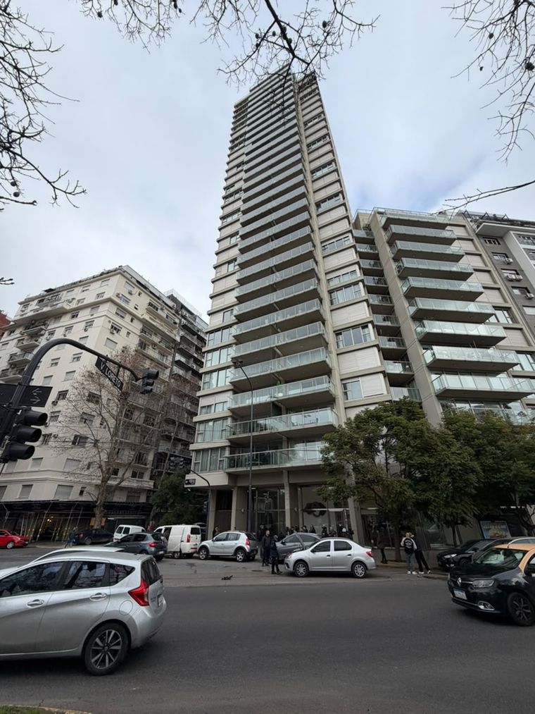 Así es el lujoso edificio donde vive Moyano.