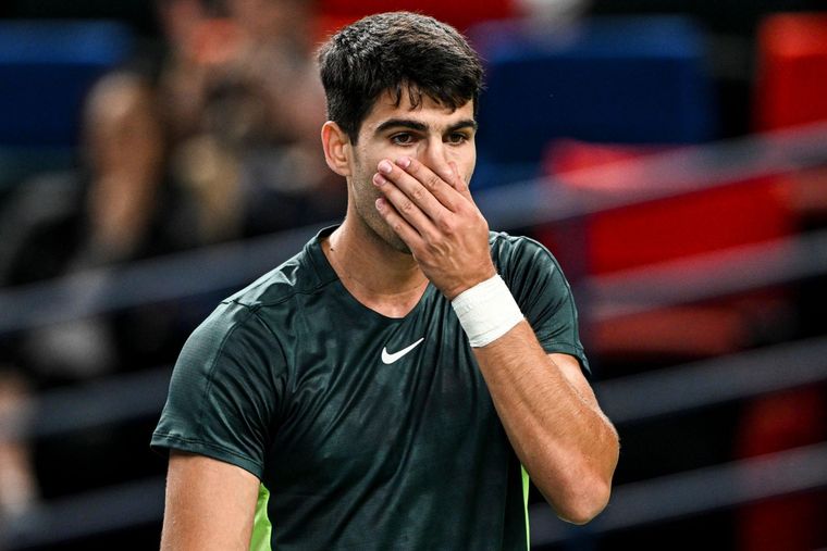 Alcaraz cayó sorpresivamente y se fue del Masters 1000 de Shanghái en octavos.