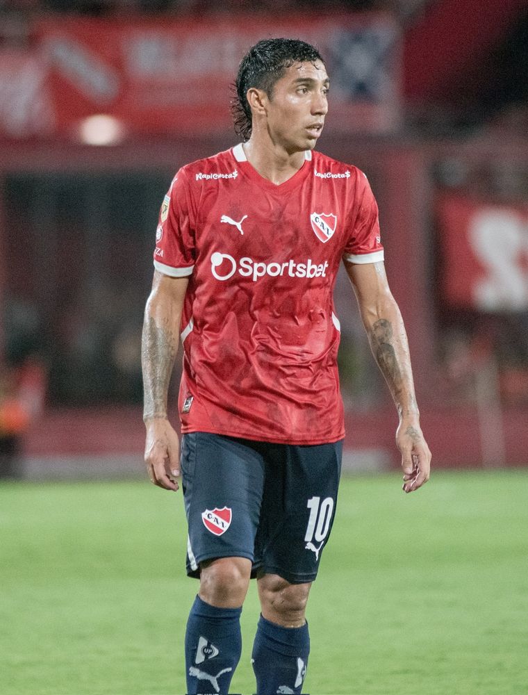 Luciano Cabral, el líder futbolístico del Rojo que tiene ilusionados a los hinchas. Foto: @Independiente