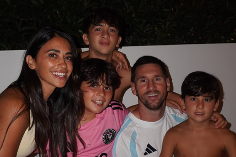 La familia de campeones, reunida. La familia de campeones, reunida.