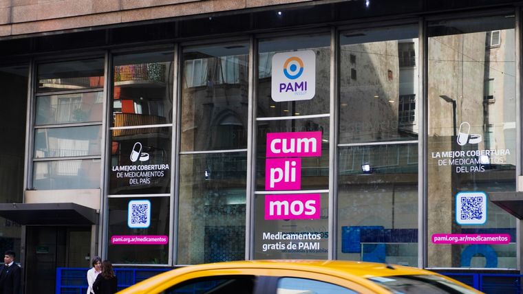 Paso a paso: el trámite para recibir los beneficios gratuitos de PAMI. Foto: Analía Melnik/MDZ