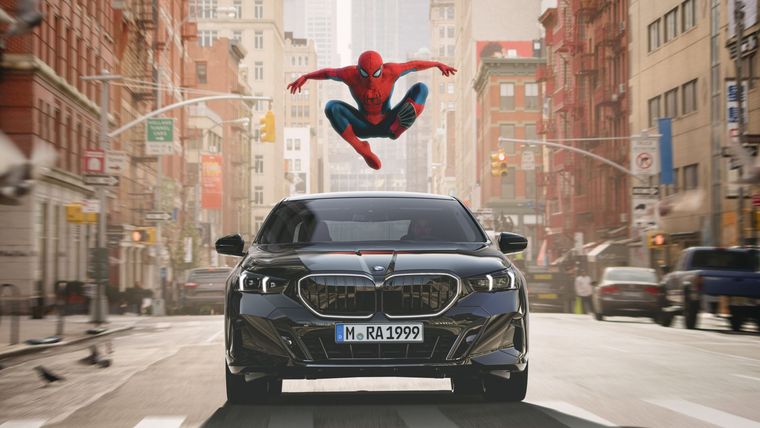 BMW y Spider-Man: Brand New Day: el debut del iX3 y la Serie 5 en la pantalla grande