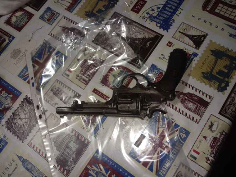 El arma con el que la discusión familiar llegó a su trágico final