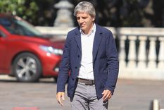 El ministro Luis Caputo necesita cerrar el acuerdo con el FMI para intentar obtener algo de plata de fresca. Foto: NA