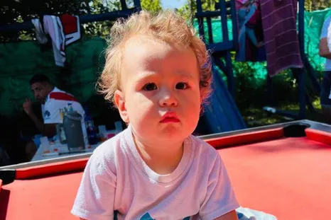 Un bebé de un año murió por asfixia al obstruirse sus vías respiratorias aparentemente con una uña postiza en Los Polvorines. Un bebé de un año murió por asfixia al obstruirse sus vías respiratorias aparentemente con una uña postiza en Los Polvorines.