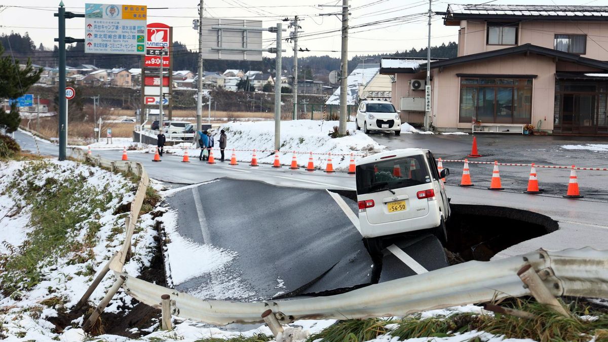 Japón emite nueva alerta de tsunami tras fuerte terremoto de 6,7 grados