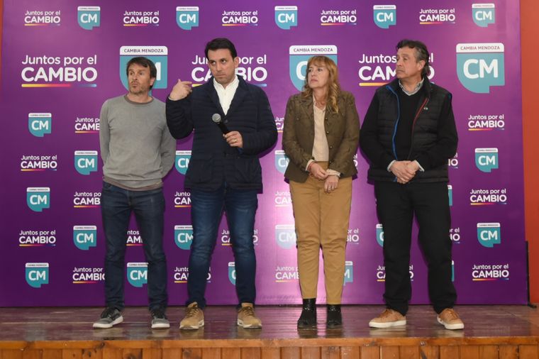 El presidente de la UCR mendocina, Tadeo García Zalazar, habló de las expectativas de Cambia Mendoza de cara a las elecciones. Foto: Maximiliano Ríos/MDZ