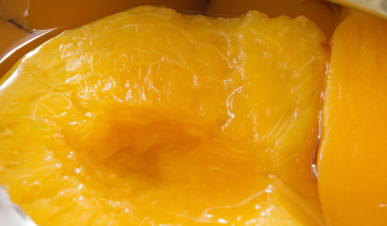 El almíbar casero realza la fruta y vuelve esta receta más liviana para el verano. El almíbar casero realza la fruta y vuelve esta receta más liviana para el verano.