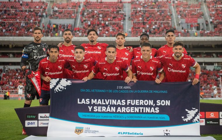 La burla de Independiente a Boca en la presentación de Walter Mazzanti.