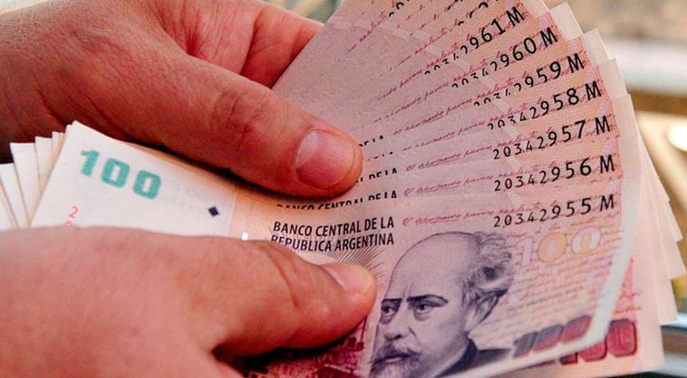 Además del bono, el Gobierno confirmó un aumento en las prestaciones. Foto: Archivo MDZ