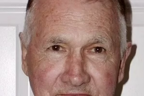 Según el relato de la mujer, su padre era un asesino serial