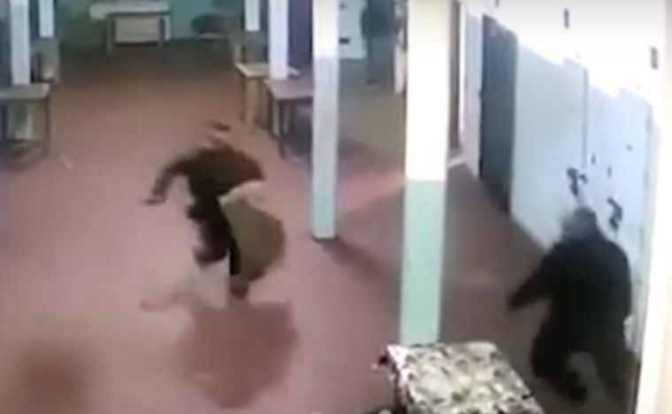 Desatado El interno solo se amedrentó cuando comenzaron a sonar los disparos.