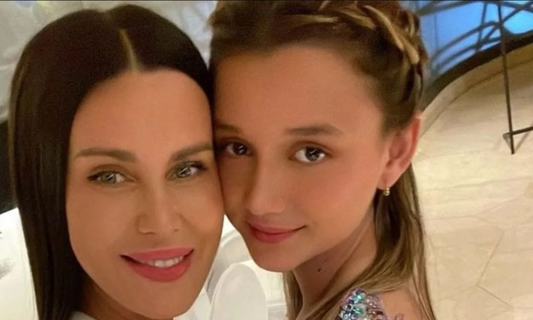 Natalie Weber, orgullosa por el debut de su hija Mía como modelo teen La pequeña hizo su estreno en las pasarelas y su madre no pudo contener su emoción