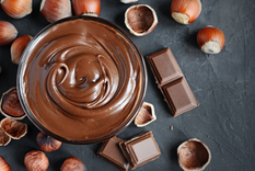 Descubre cómo hacer tu propia crema de avellanas con chocolate Foto: Shutterstock