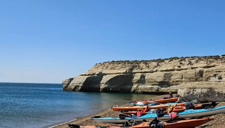 De acuerdo con las víctimas, el hombre las llevaba a playas alejadas donde cometía el delito.